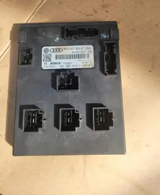 Audi A4 S4 B8 8K Comfort/convenience module 8K0907063P