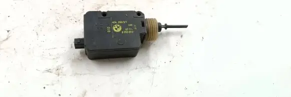 BMW 3 E36 Central locking motor 8353013 40620431