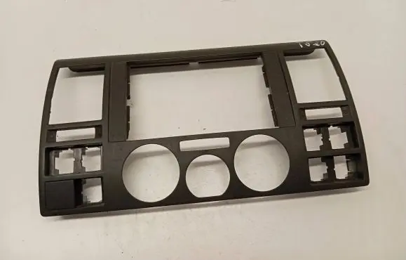 Volkswagen Transporter - Caravelle T5 Radio/GPS head unit trim 7H0857237