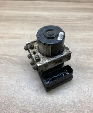 Seat Leon (1P) ABS Pump 1K0907379P 1K0614117H