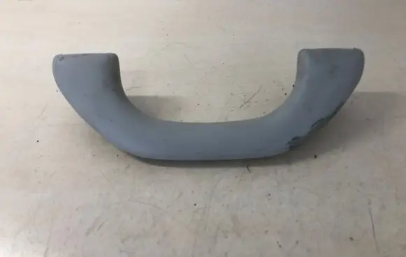 Volkswagen PASSAT B6 Front interior roof grab handle 1K0857607