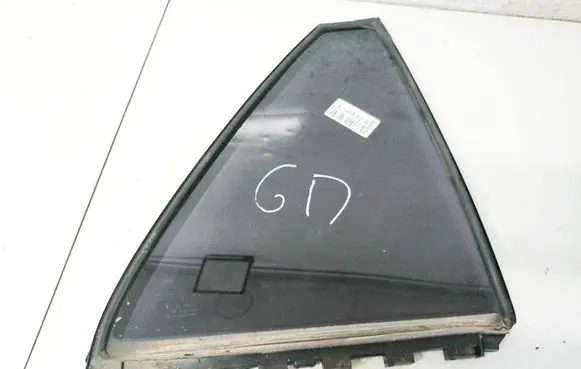 Toyota Avensis T250 Rear vent window glass as2