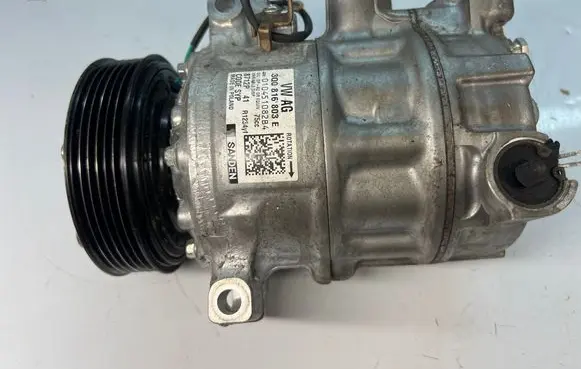 Volkswagen PASSAT B8 Air conditioning (A/C) compressor (pump) 3Q0816803E 010451082B4