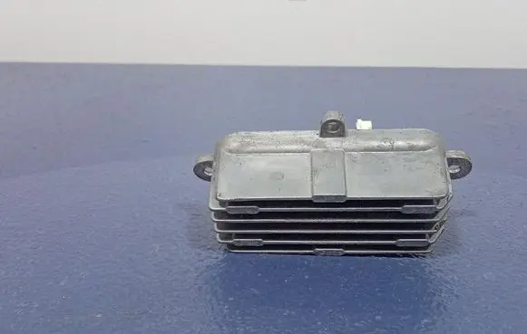 Skoda Superb B5 (3U) Voltage converter/converter module 11500011090
