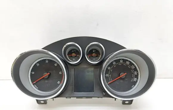 Opel Zafira C Speedometer (instrument cluster) 13414041