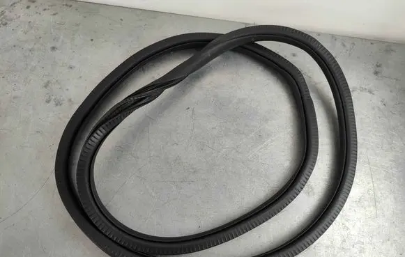 Mercedes-Benz CLA C118 X118 Rear door rubber seal (on body) a1186921000