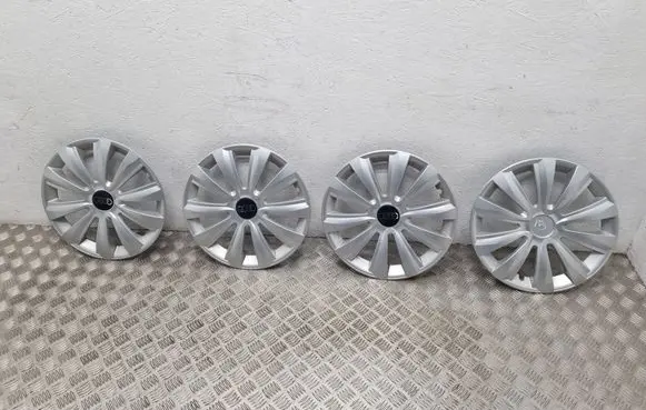 Audi A2 R15 wheel hub/cap/trim 