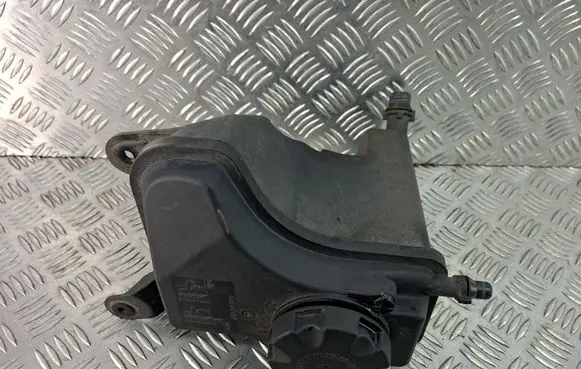 BMW 1 E81 E87 Coolant expansion tank/reservoir 7810592