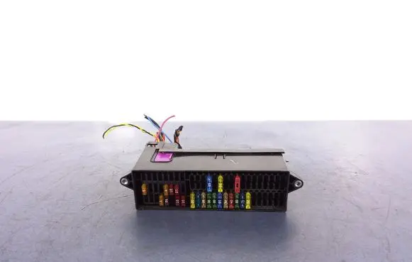Volkswagen Golf V Fuse box set 5N0971845C