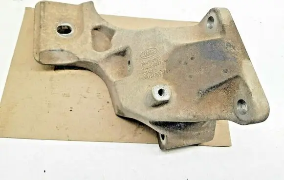 Land Rover Discovery 3 - LR3 Engine mounting bracket 4H226037AA nr3724