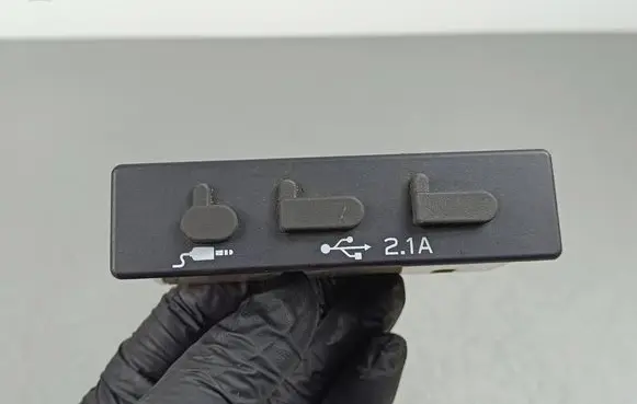 Toyota GR 86 USB socket connector 86257CC001