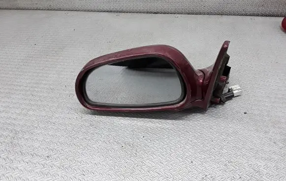 Mazda 626 Front door electric wing mirror E13010519