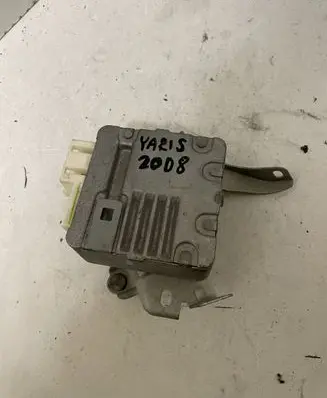 Toyota Yaris Power steering control unit/module 838000D691