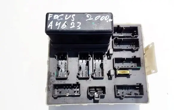 Ford Focus Fuse box set 98ag14a073ah