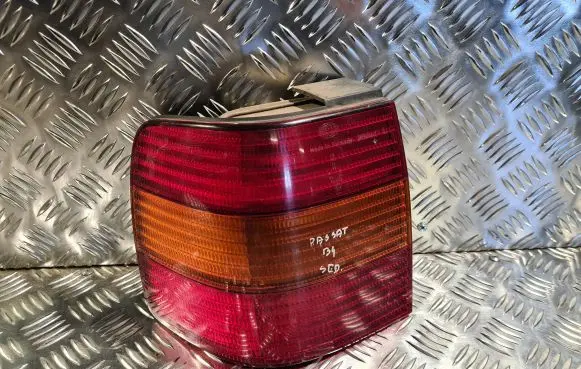 Volkswagen PASSAT B4 Rear/tail lights