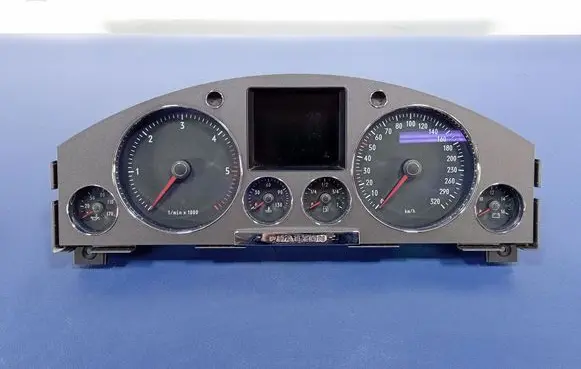 Volkswagen Phaeton Speedometer (instrument cluster) 3D0920882E