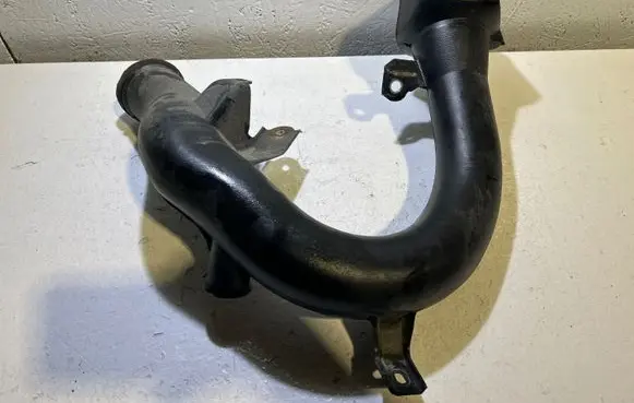 Toyota RAV 4 (XA30) Intake resonator 