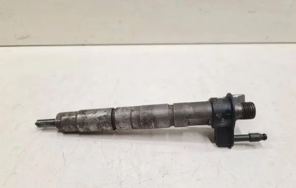 BMW 5 E60 E61 Fuel injector 0445116001 779787705