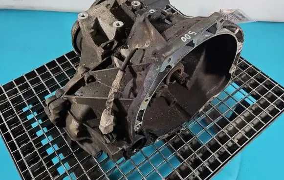 Ford Fiesta Manual 5 speed gearbox 2S6R7002MB IMPRK1516452