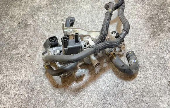 Toyota Yaris EGR valve 256800Q010