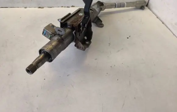 Steering wheel axle set