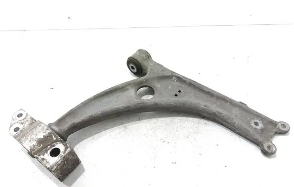 Volkswagen PASSAT B6 Front lower control arm/wishbone 3C0407153B