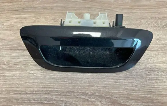 Chrysler Pacifica Tailgate opening switch 5RP06AXRAC 5669500 KR625612