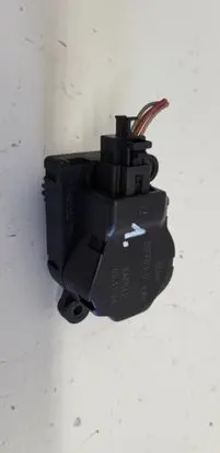 Citroen C4 I Air flap motor/actuator B5783U EAD512