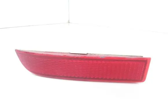 Toyota Avensis T270 Rear tail light reflector I070002