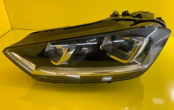 Volkswagen Golf Sportsvan Headlight/headlamp 517941031B