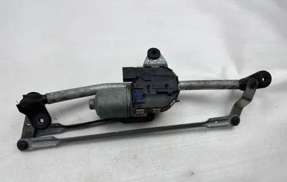 Audi RS3 Front wiper linkage and motor 8V2955023D 8V2955023