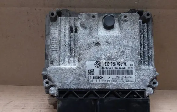 Volkswagen PASSAT B6 Engine control unit/module 03G906021NK