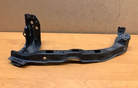 Subaru Impreza II Headlight/headlamp mounting bracket