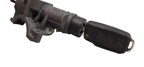 Volkswagen PASSAT B5 Ignition lock 4B0905851A