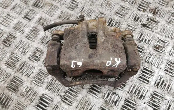 Hyundai i30 Front brake caliper