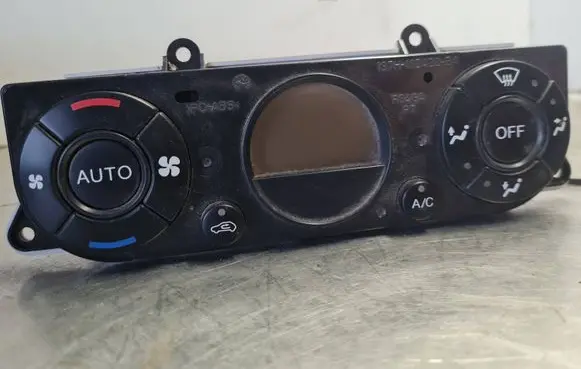 Ford Mondeo Mk III Climate control unit 1S7H18C612BB CD132EATC WWNB34958