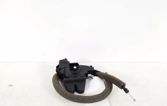 Mercedes-Benz C W204 Loading door lock A2047500085