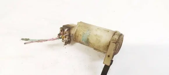 Nissan Almera Windscreen/windshield washer pump 2224500a