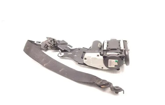 Mercedes-Benz C W204 Front seatbelt A2048680022