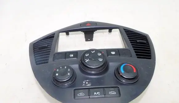 KIA Carens II Climate control/heater control trim 189827