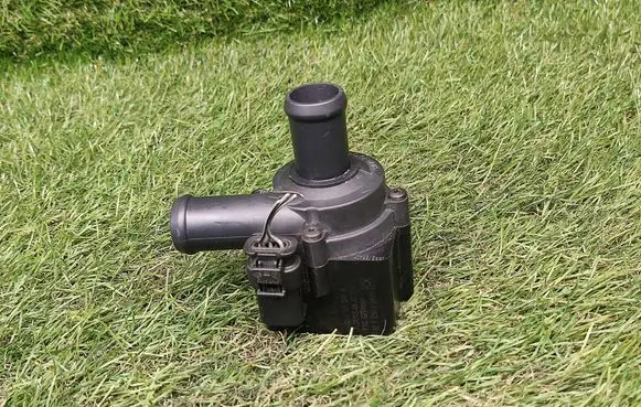 Audi A6 C7 Electric auxiliary coolant/water pump 059121012A