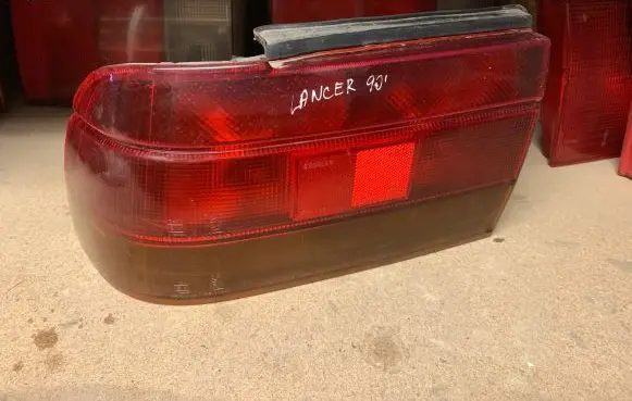Mitsubishi Lancer Rear/tail lights 0438560