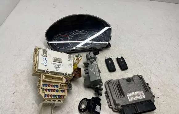 Suzuki SX4 Engine ECU kit and lock set 0281012992