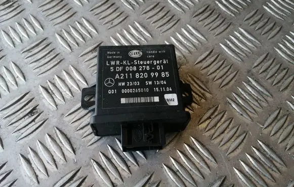 Mercedes-Benz E W211 Light module LCM A2118209985 5DF008278