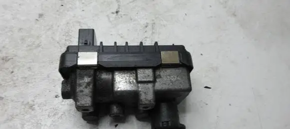 Audi A8 S8 D3 4E Turbine electric control actuator g-113 6NW008412 02201