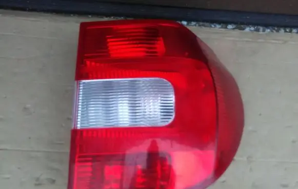 Skoda Yeti (5L) Rear tail light reflector 5L0945112 5L0945096