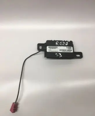 Dodge Challenger Keyless (KESSY) go control unit/module P68186558AA