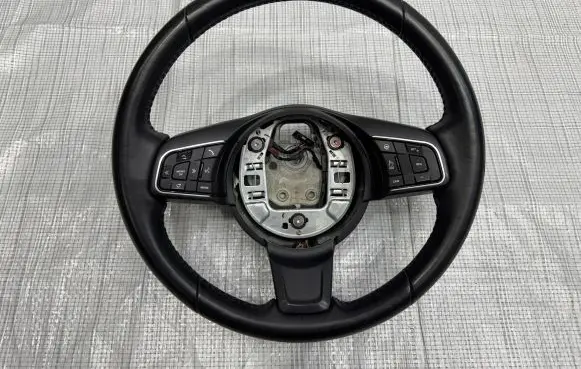 Jaguar E-Pace Steering wheel