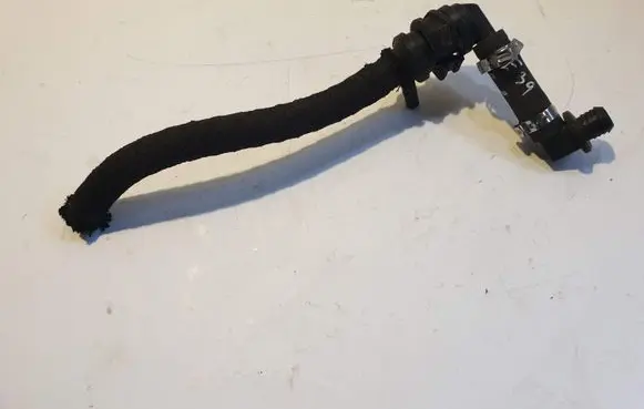 BMW 5 E39 Engine coolant pipe/hose