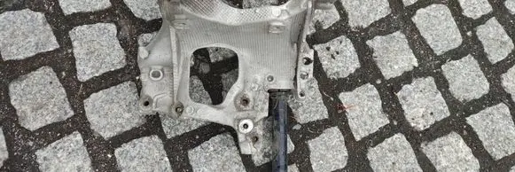 Audi A4 S4 B9 8W Engine mounting bracket 8W0399295E
